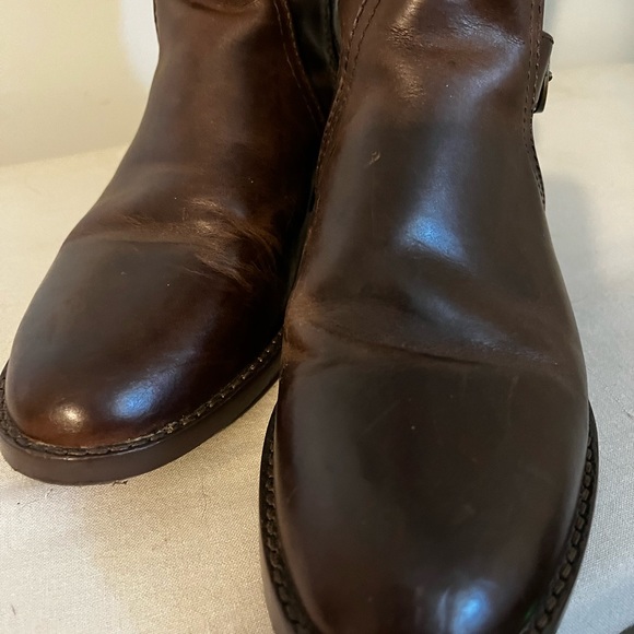 Ariat “York” Two Tone Equestrian Style Boot - Picture 3 of 4